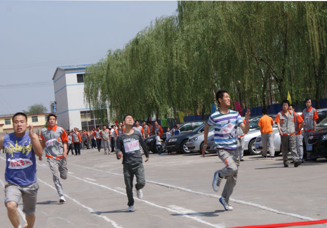 2012年五一職工運(yùn)動(dòng)會(huì)-盡顯萬通員工風(fēng)采